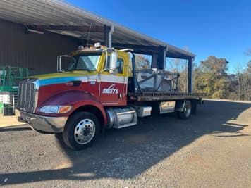 Main image Peterbilt 335